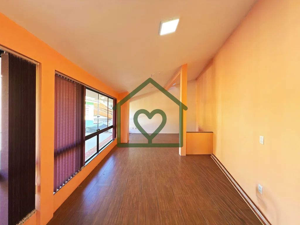Imagem Residência com Anexo e Espaço de Lazer Completo 
 
Excelente residência semi nova, construída em...