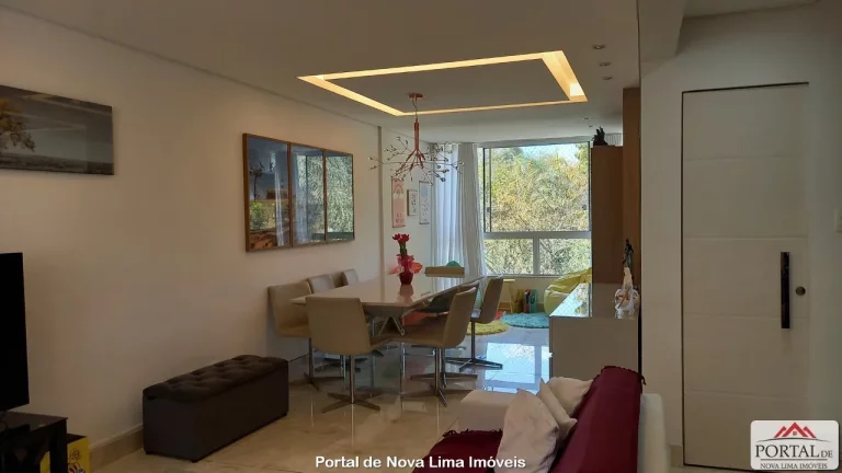 Casa a venda em Nova Lima, prontinha para você! Uma Casa dos Sonhos Espera por Você no Condomínio Village Royale!