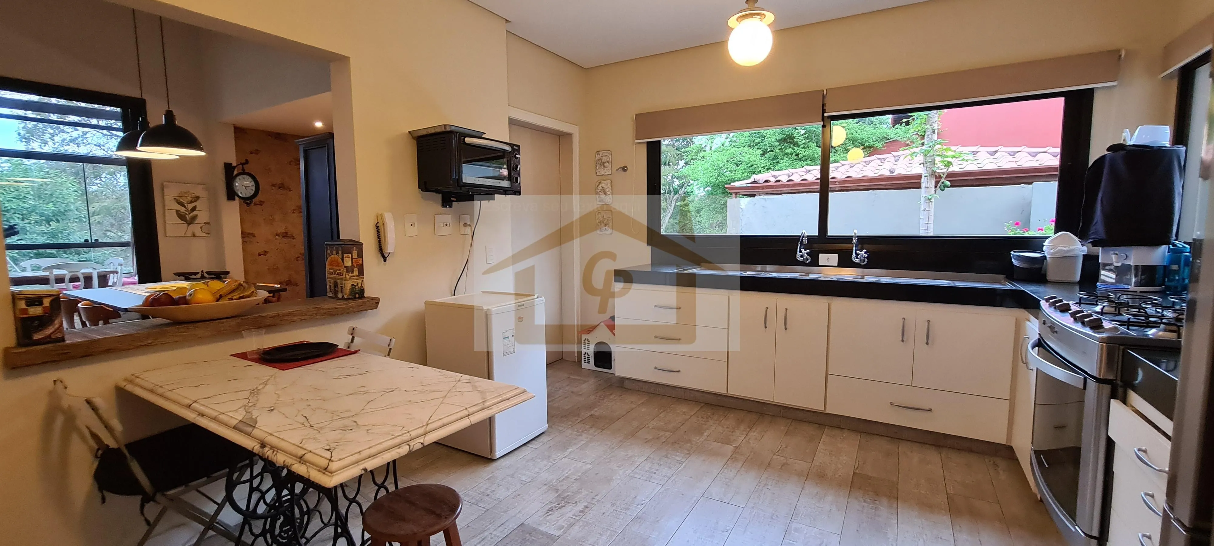 Imagem Casa Alto Padrão em condomínio fechado, 3 quartos sendo 2 suítes, 3 vagas cobertas