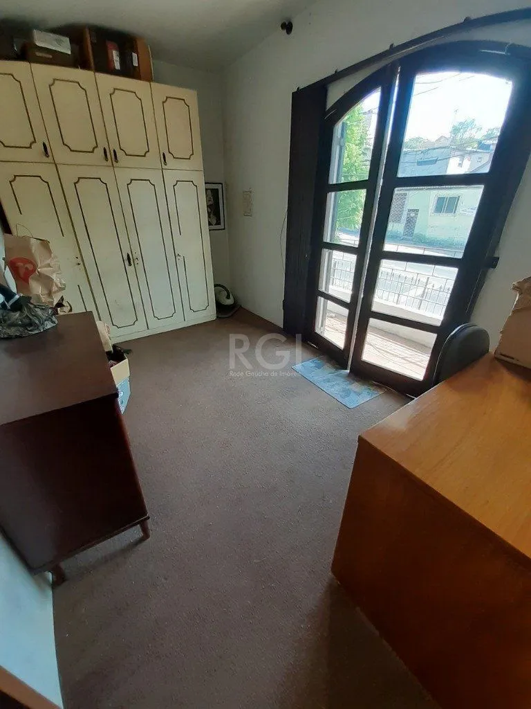 Imagem Casa para Venda - 185m², 4 dormitórios, sendo 1 suites, 2 vagas - Jardim Sabará