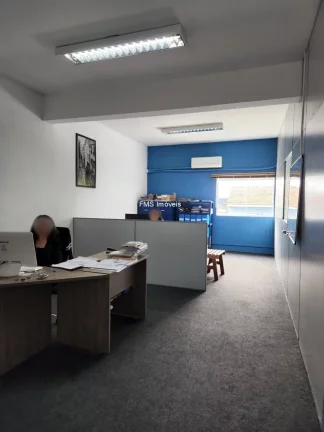 Imagem Galpão comercial à venda na Vila Fachini, São Paulo-SP - 4 salas, 6 banheiros, 4 vagas, 510 m².