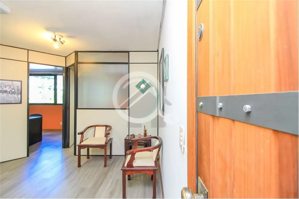 Imagem Ótima sala comercial dividida em três ambientes, mobiliada, localizada no bairro Higienópolis à ...