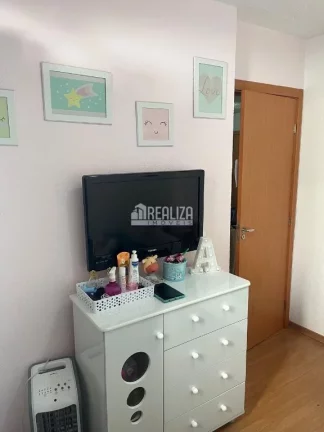 Imagem Apartamento de 2 dormitórios com móveis planejados no Condomínio Parque Austral, bairro Loteamento Reserva Ushuaia - Uberaba