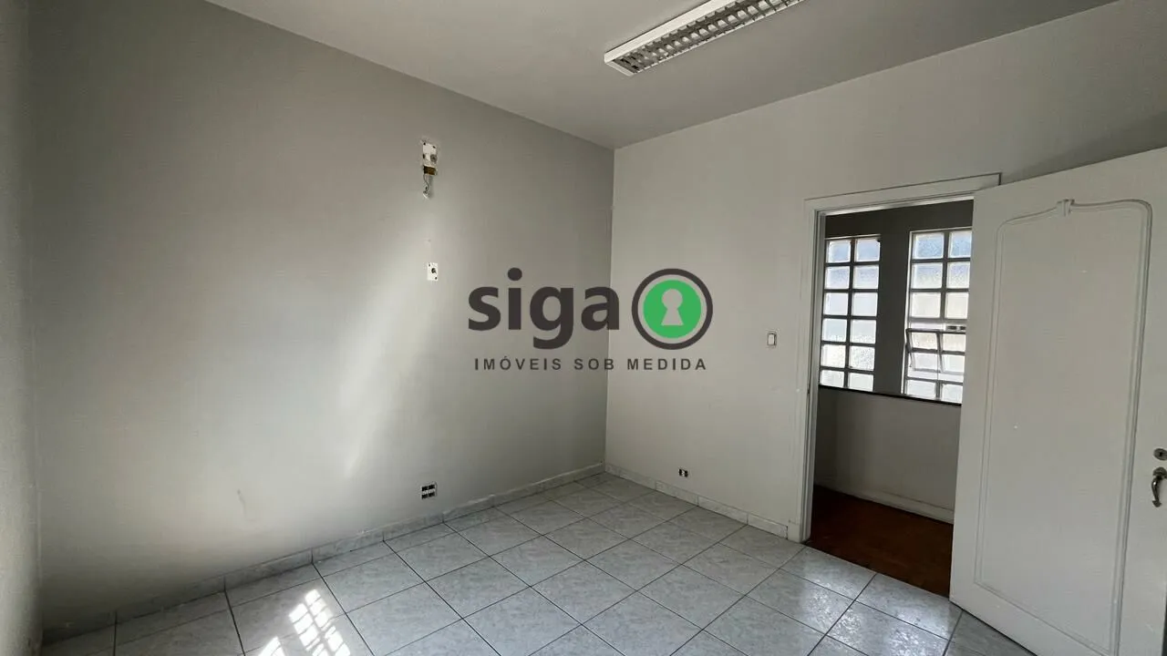 Imagem Casa Comercial em Ponto Estratégico de Indianópolis com 4 Vagas