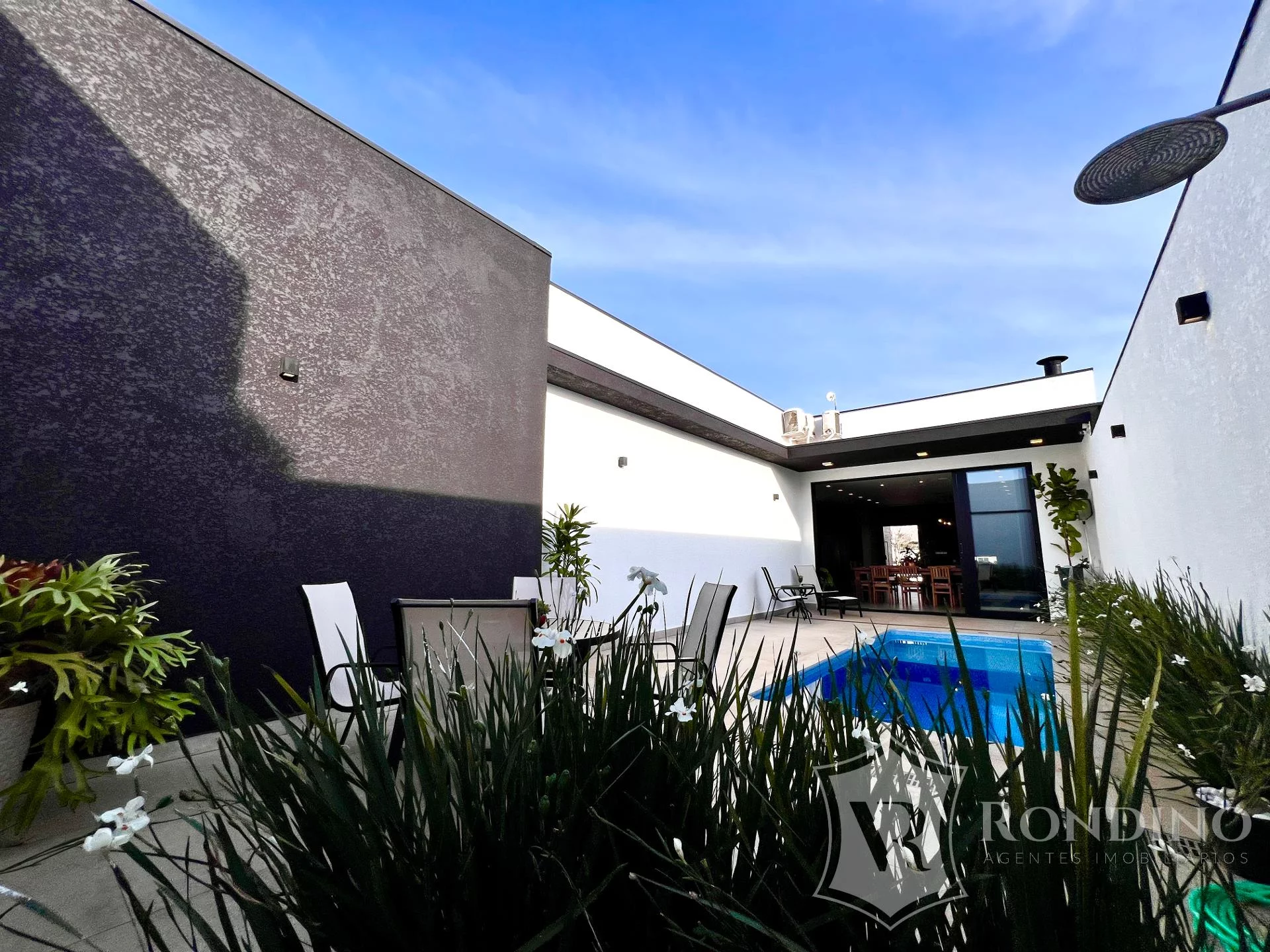 Imagem Casa de alto padrão com 3 suítes no Condomínio Bouganville - Conforto e Sofisticação - Sorocaba - SP