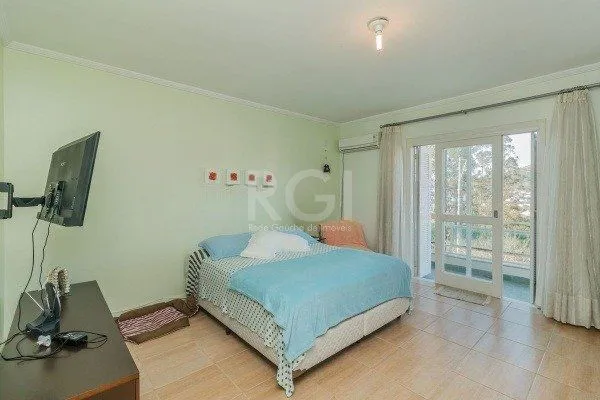Imagem Casa para Venda - 137m², 3 dormitórios, sendo 3 suites, 2 vagas - Hípica