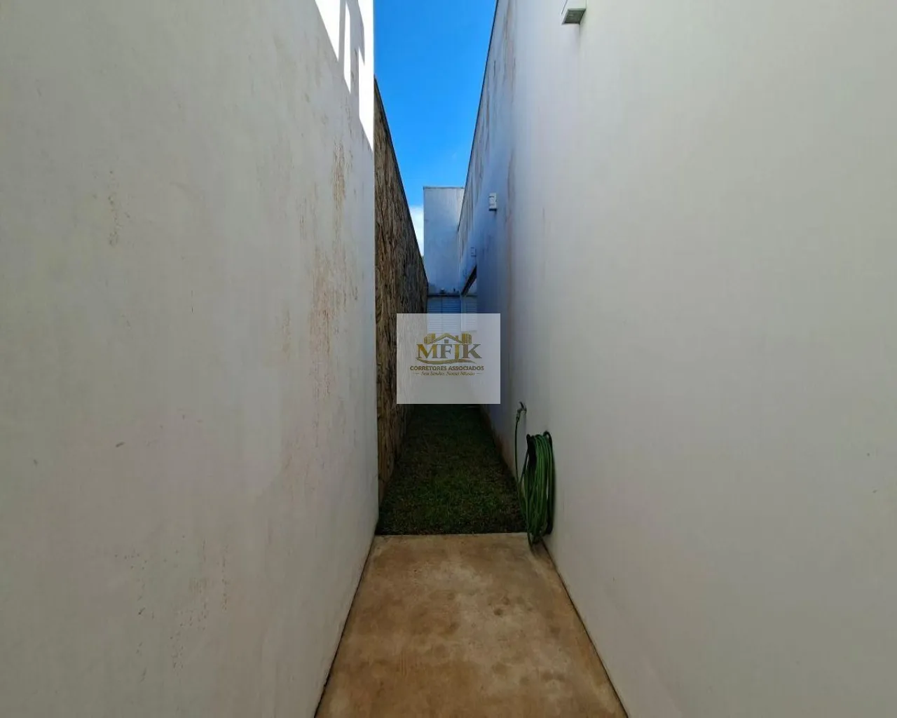 Imagem Imperdível! Casa à venda em Pontal do Paraná-PR, bairro Atami Norte: 3 quartos, 2 suítes, 3 banheiros, 2 vagas, 234m².