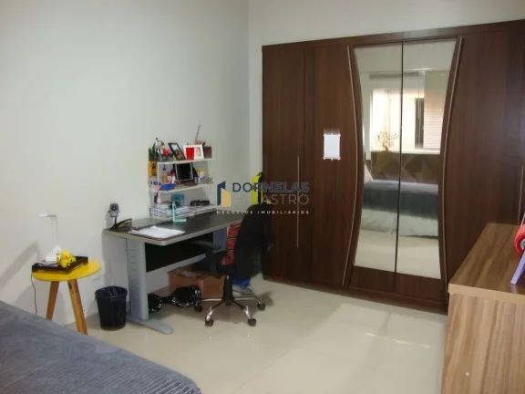 Imagem SOBRADO COM 4 QUARTOS RIACHO FUNDO 1 ESTUDA TROCA POR IMÓVEL NO GUARÁ