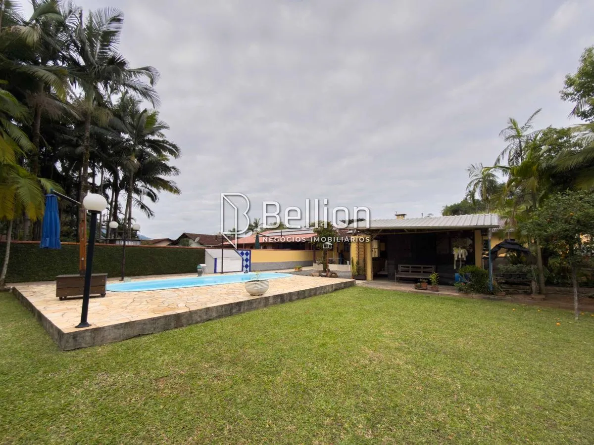 Imagem Casa com terreno amplo e lazer completo no Bairro dos Estados, em Timbó!