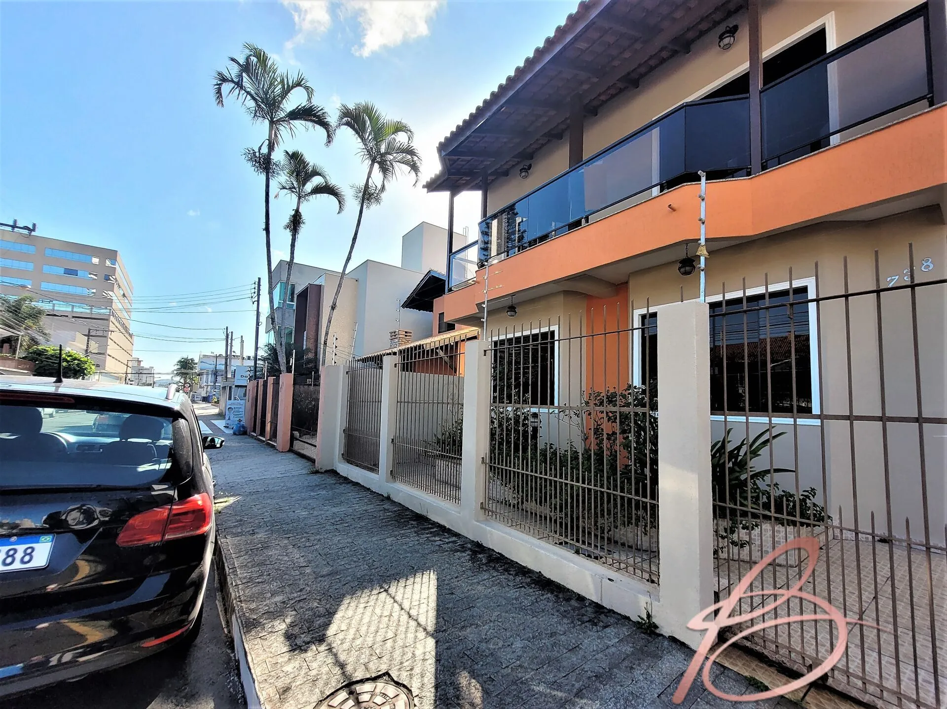 Foto do imóvel Excelente casa no centro de Balneário Camboriu