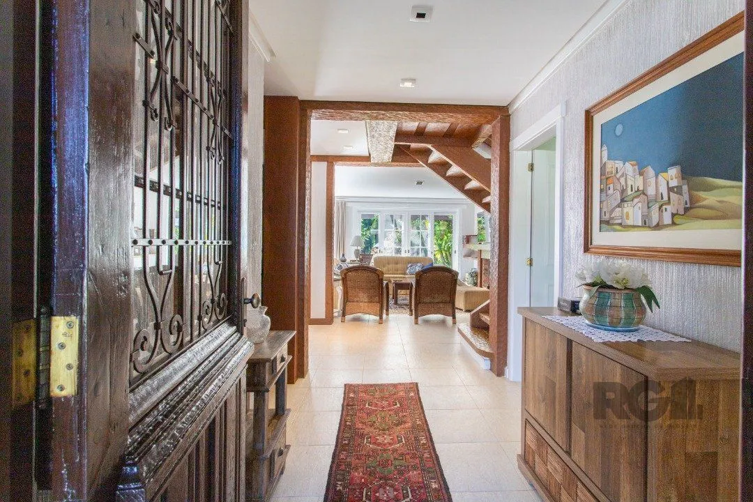 Imagem Casa para venda - 321m² - 4 suítes - Chapéu do Sol