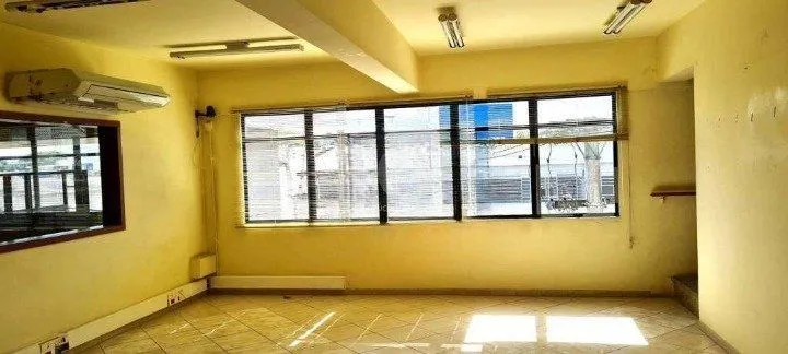 Imagem Prédio Comercial em Floresta
