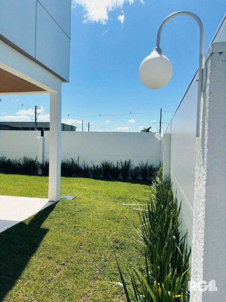 Imagem Casa de Condomínio em Sans Souci