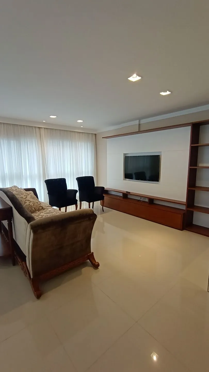 Imagem Apartamento à venda, com 3 quartos, 130m2