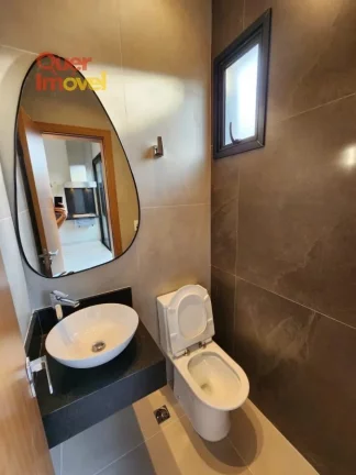 Imagem Venda de Casa em Condomínio de Luxo no Real Sul em Ribeirão Preto-SP 3 Quartos, 3 Suítes, 156m² Condomínio Vivendas da Mata Portal Aroeira Quer Imóvel Negócios Imobiliários.