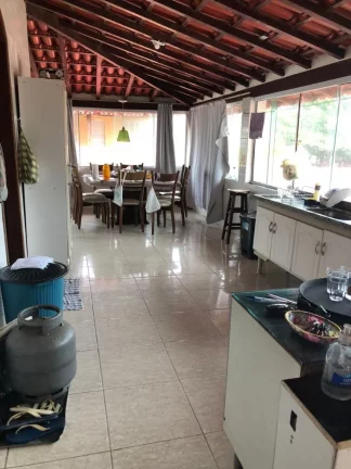 Imagem LINDA CASA COM 6 QUARTOS E 4 SUÍTES A VENDA A BEIRA MAR EM GUARAPARI ES