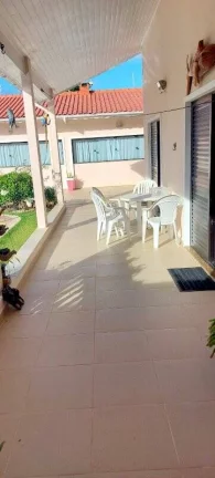 Imagem CASA EM 2 LOTES COM 5 DORMITÓRIOS E PISCINA