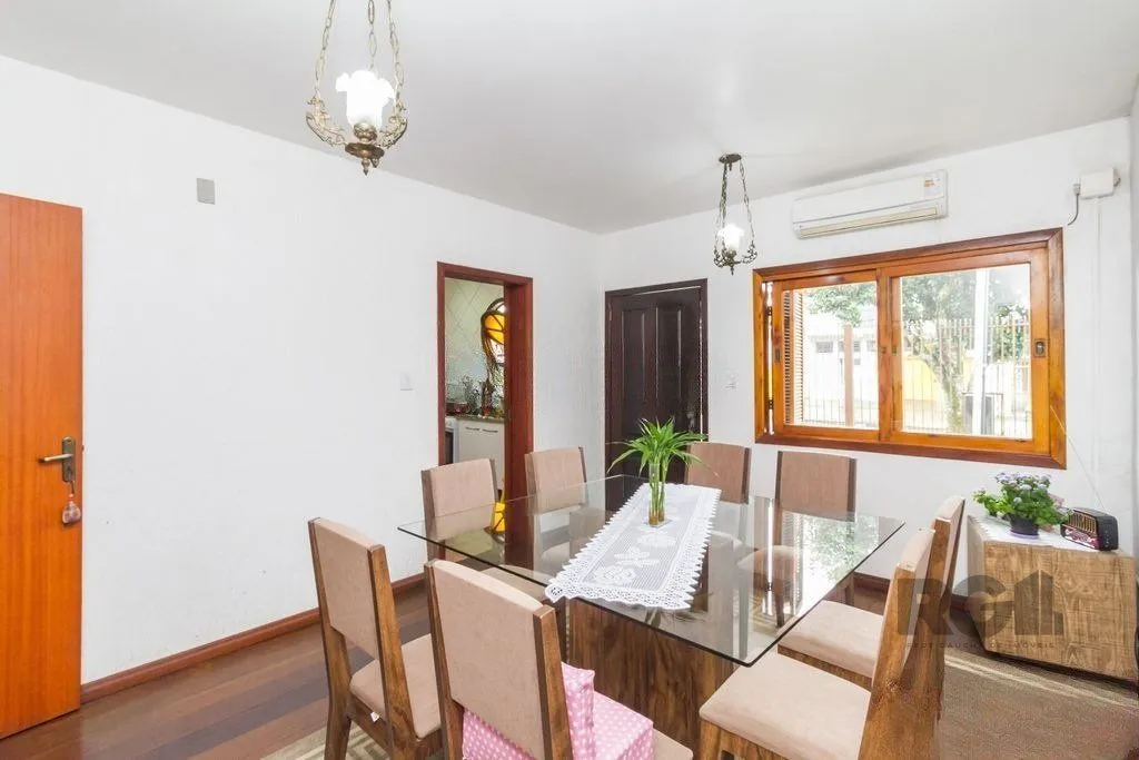 Imagem Casa 4 dormitórios no bairro Aberta dos Morros