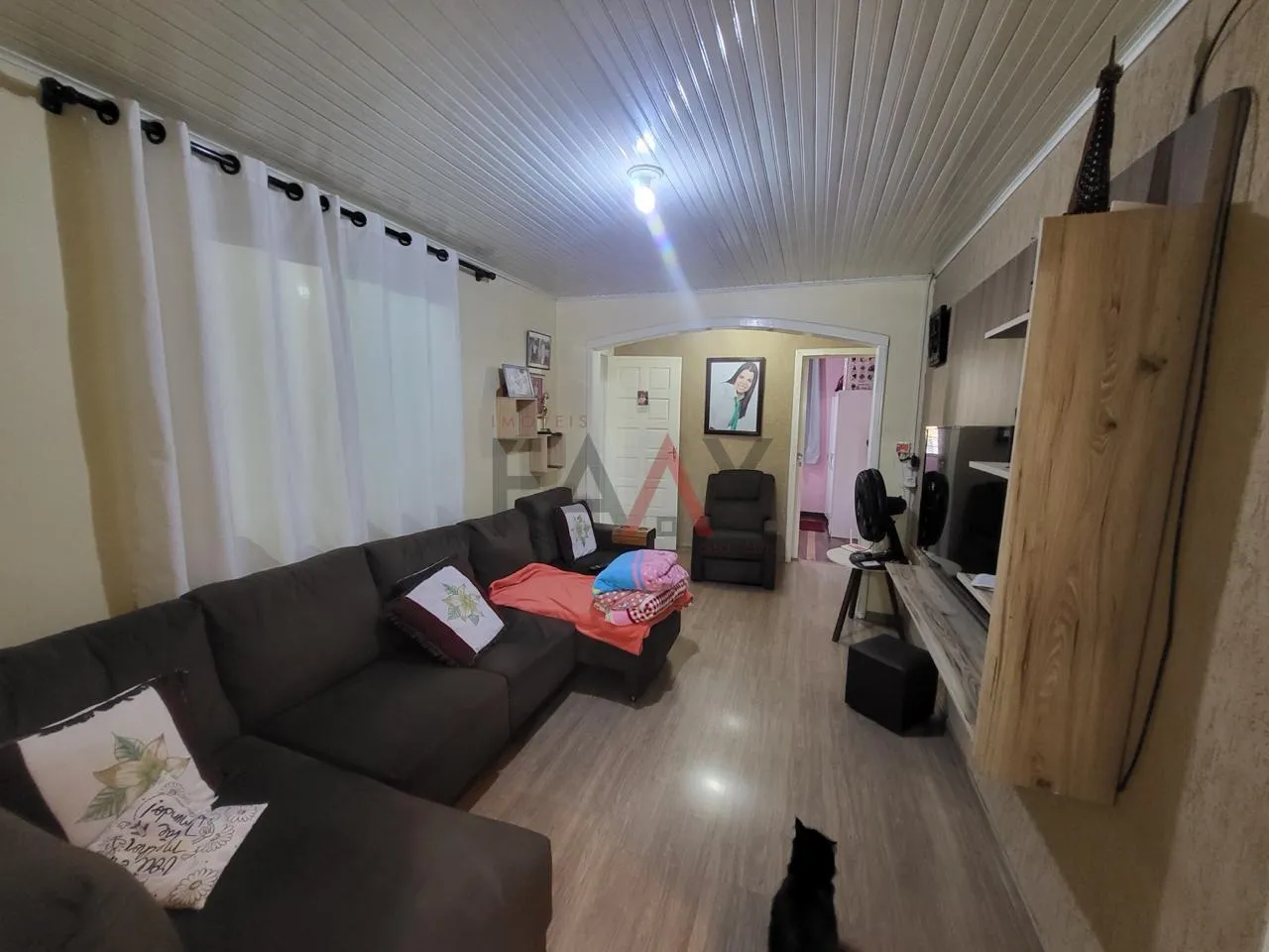 Imagem Casa de Esquina à Venda no Bonsucesso, espaco amplo, oportunidade!