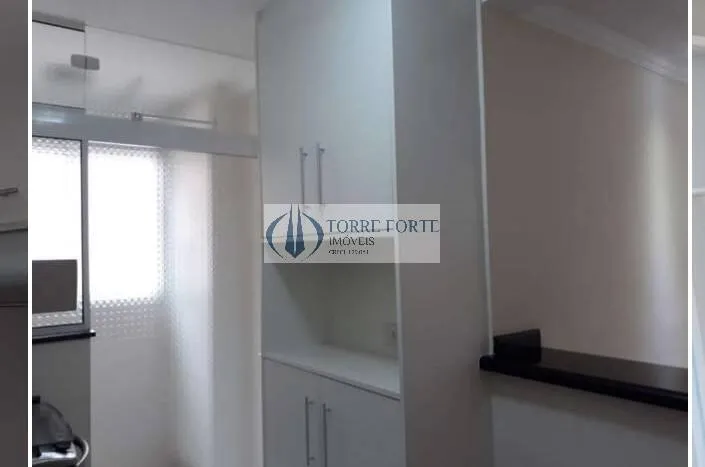 Imagem Apartamento com 2 dormitorios 1 vaga , varanda na Vila Guilhermina .