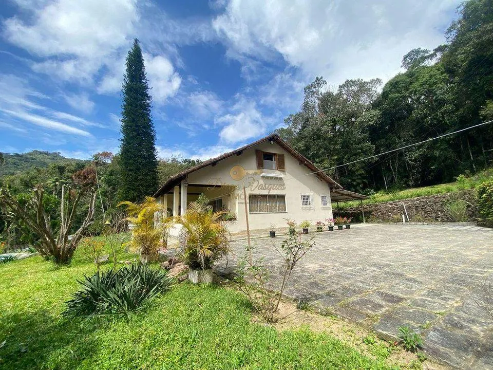 Imagem Casa para Venda em Teresópolis / RJ no bairro Canoas