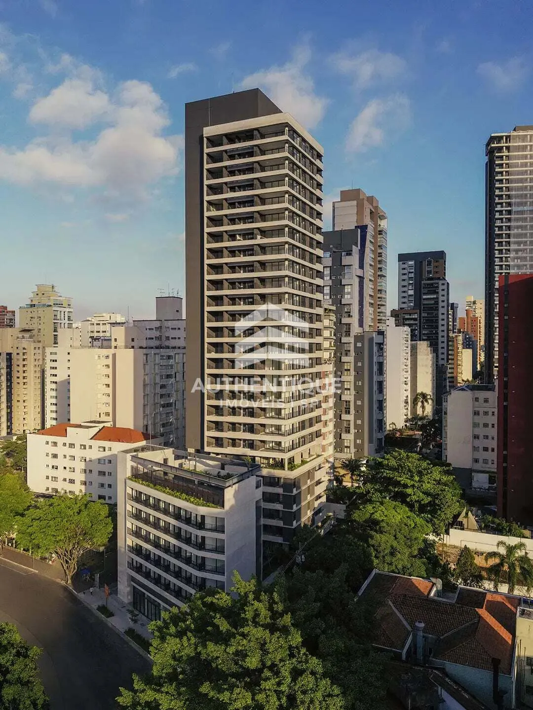 Imagem ESQUINA PINHEIROS - Apartamento à venda em São Paulo/SP
