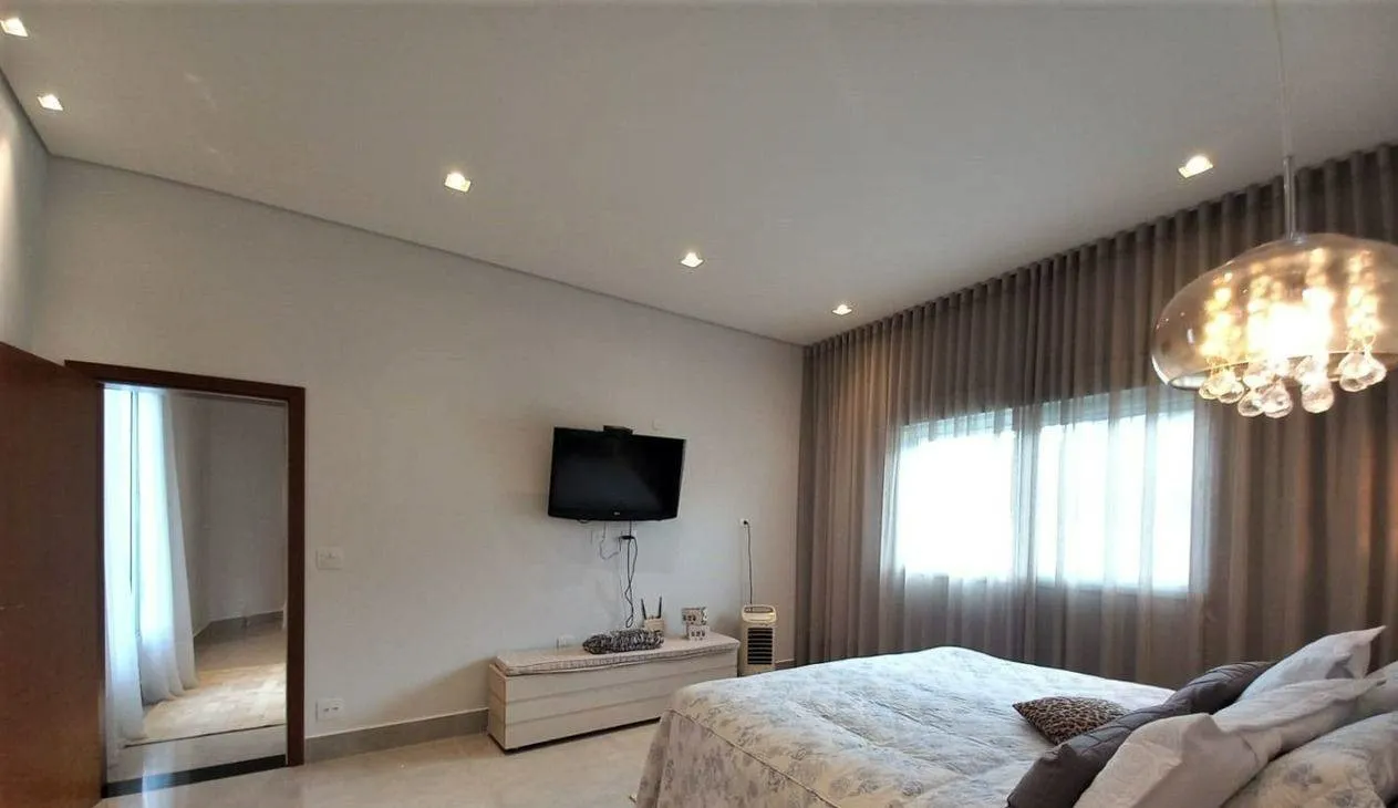 Imagem Casa no Village Castelo Itu de 580m²