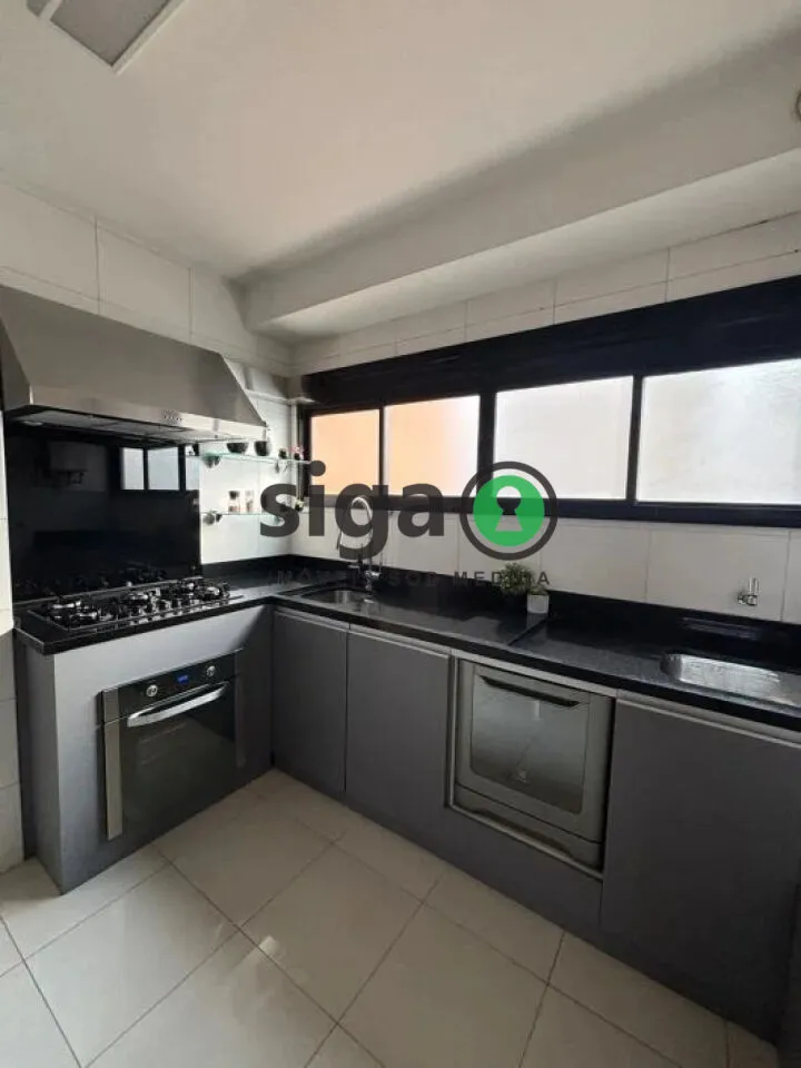 Imagem Apartamento a Venda no Panamby, de 184 mettros! 3 quartos e 4 vagas.