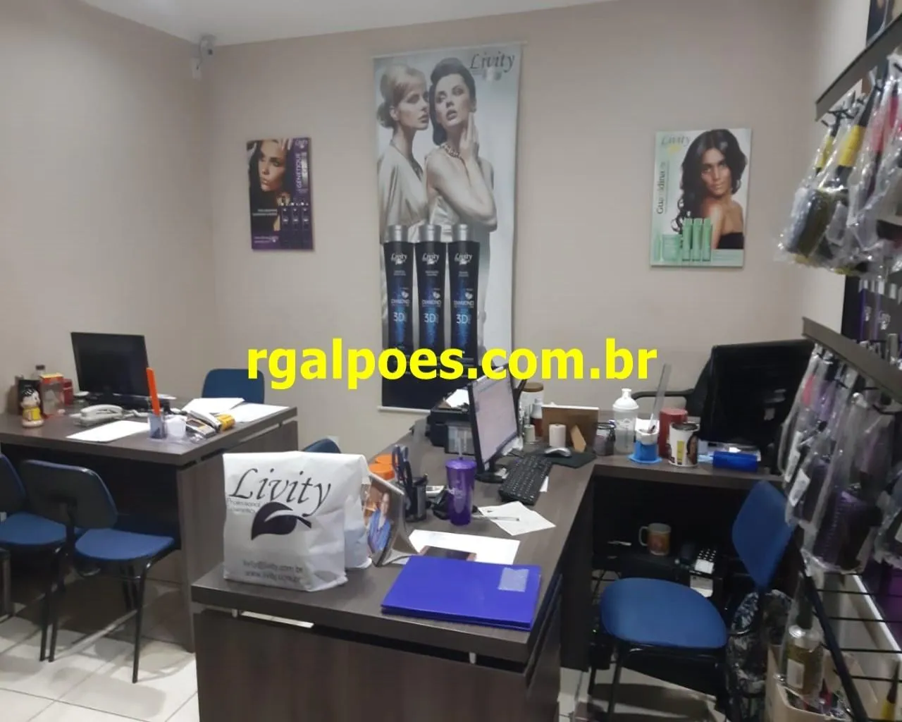 Imagem Salão Comercial para Venda em SÃO JOÃO DE MERITI, Vilar Dos Teles, 4 banheiros