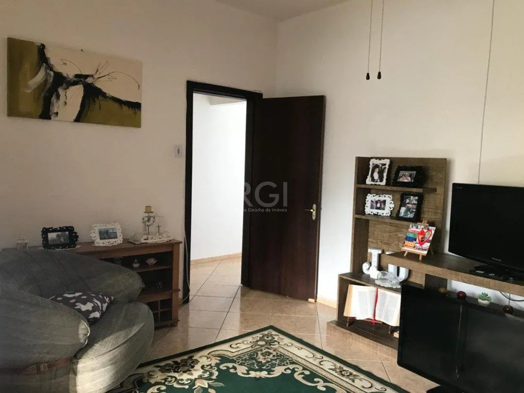 Imagem Casa residencial/comercial, com 350m² privativos, 4 quartos, 5 vagas de garagem - Bairro Tristeza