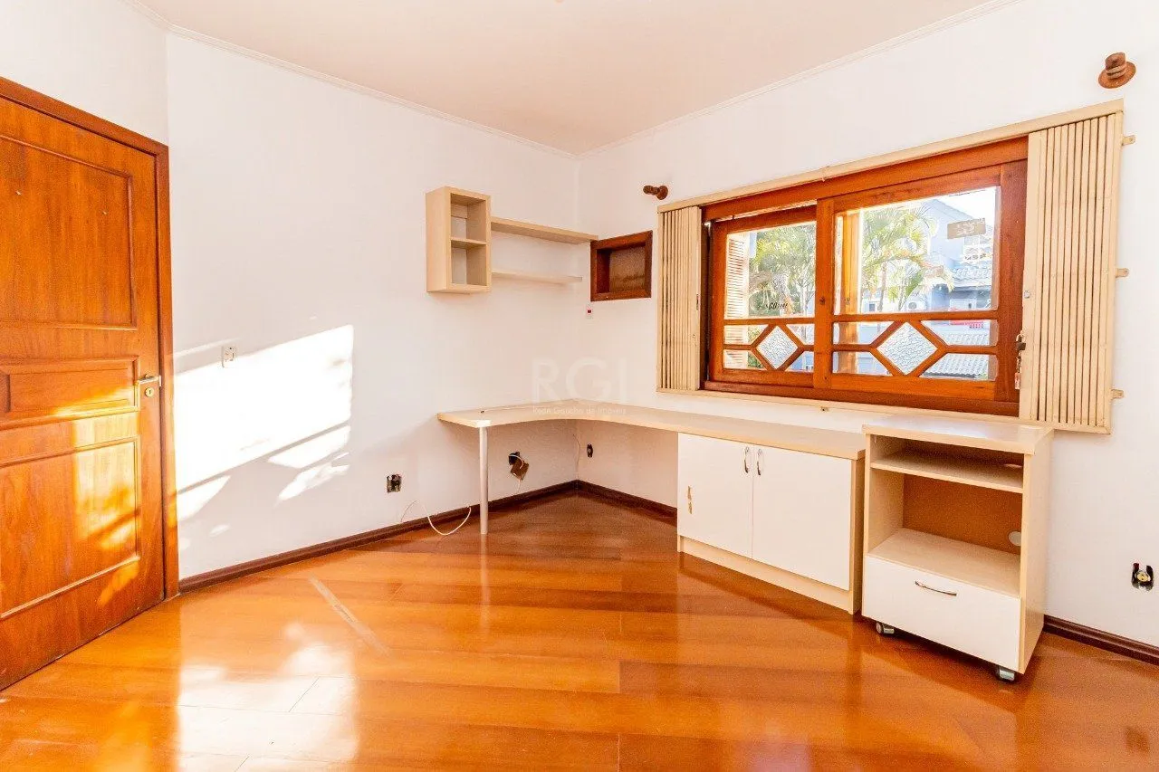 Imagem Casa para Venda - 431m², 4 dormitórios, sendo 2 suites, 3 vagas - Jardim Itu Sabará