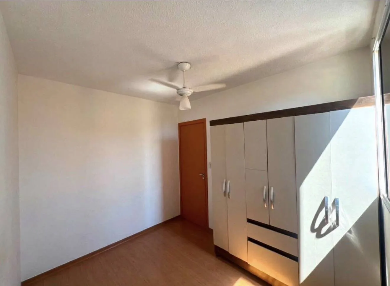 Imagem Apartamento semi mobiliado - Condomínio Chapada dos Pinhais