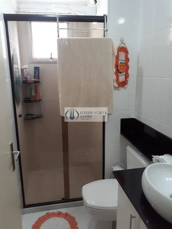 Imagem Apartamento com 2 dormitorios 1 vaga , varanda na Cidade Lider .