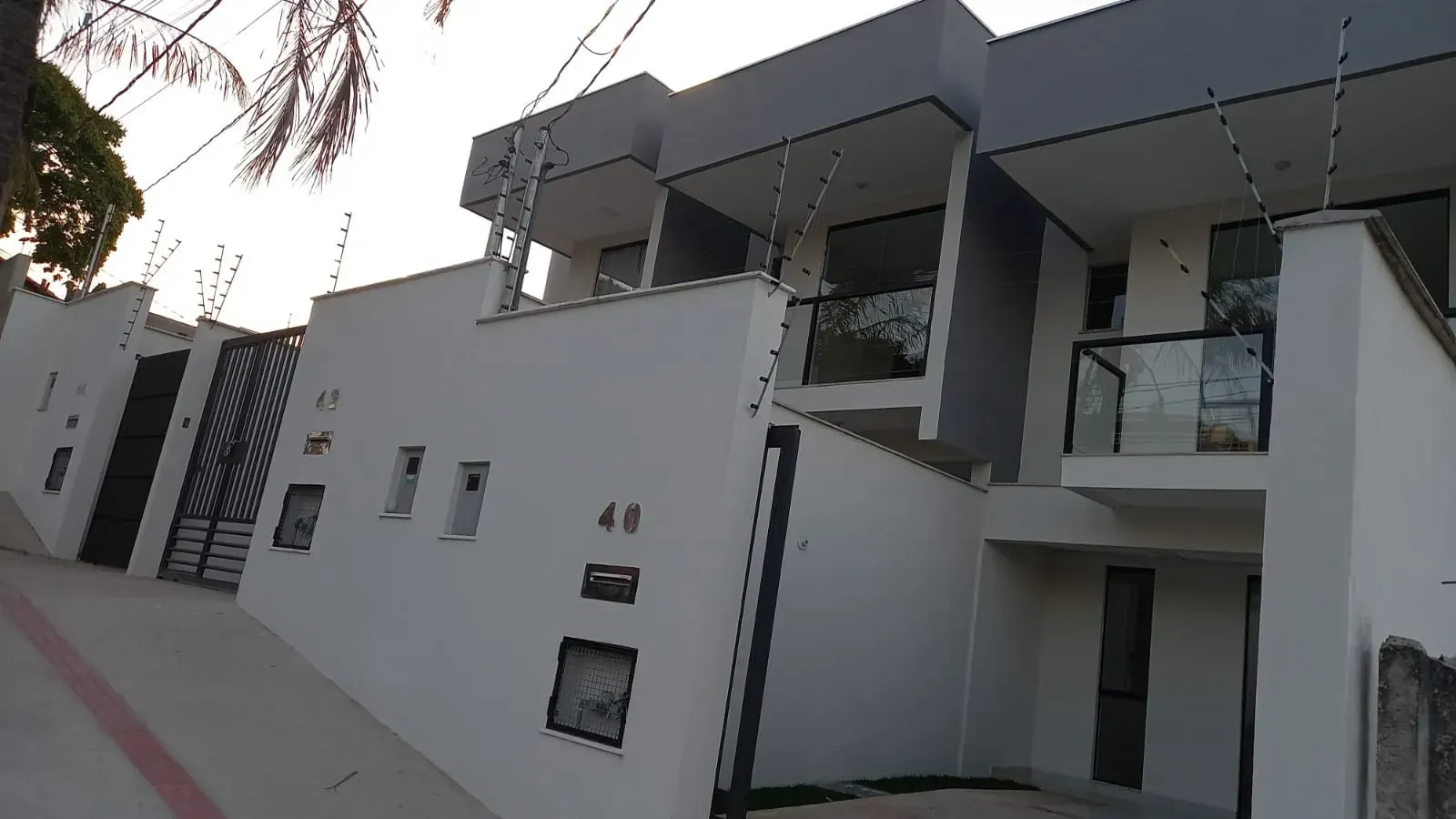 Foto do imóvel: Casa com 3 Quartos à Venda, 110, 9 m² em Jardim Iara - Betim em Rua Jose Honório da Silva., nº 40. Jardim Iara/ Angola, Betim - MG