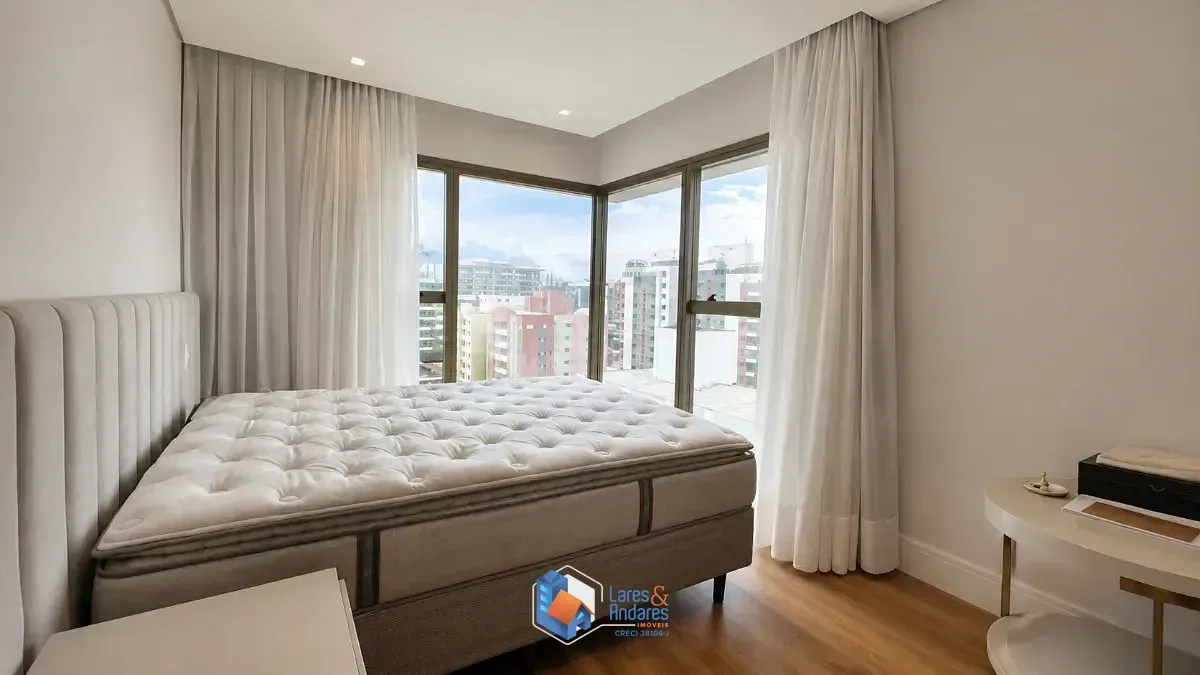 Imagem Apartamento para venda em Moema com 3 quartos, sendo 3 suítes, 149m²
