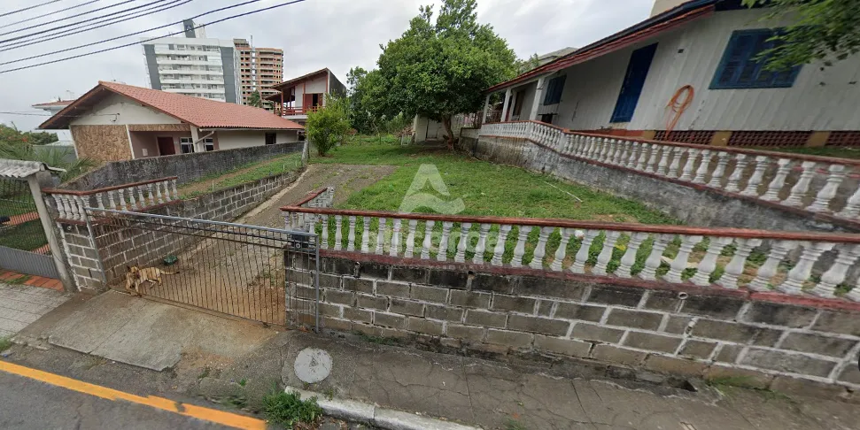 Imagem Terreno à venda com , 726,6m² em Barreiros São José