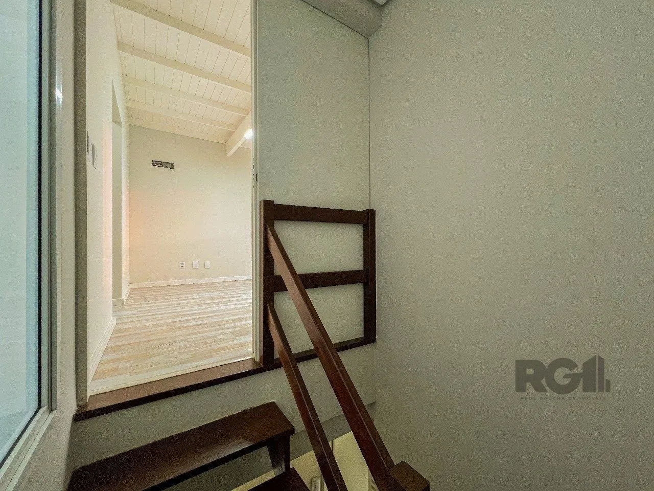 Imagem Casa em Condomínio no bairro Pedra Redonda - 5 dormitórios