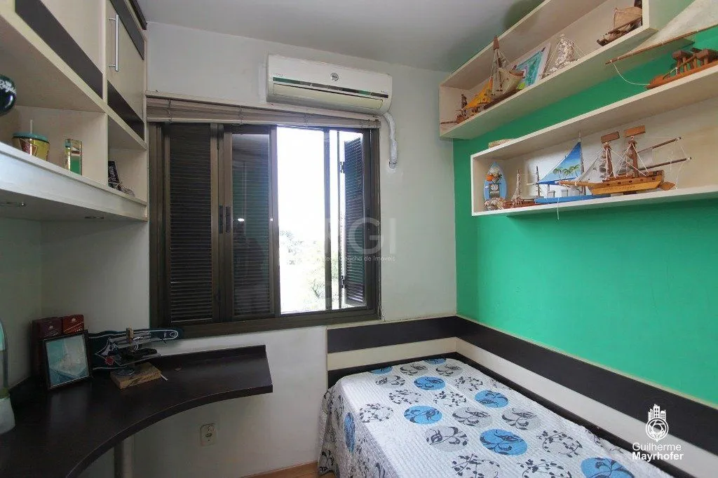 Imagem Cobertura para Venda - 350m², 3 dormitórios, sendo 1 suites, 2 vagas - Teresópolis