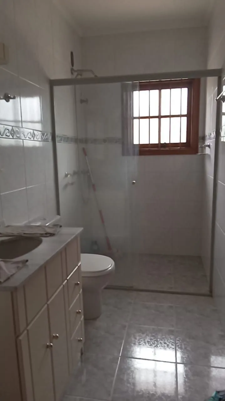 Imagem Casa 03 dormitórios, com páteo