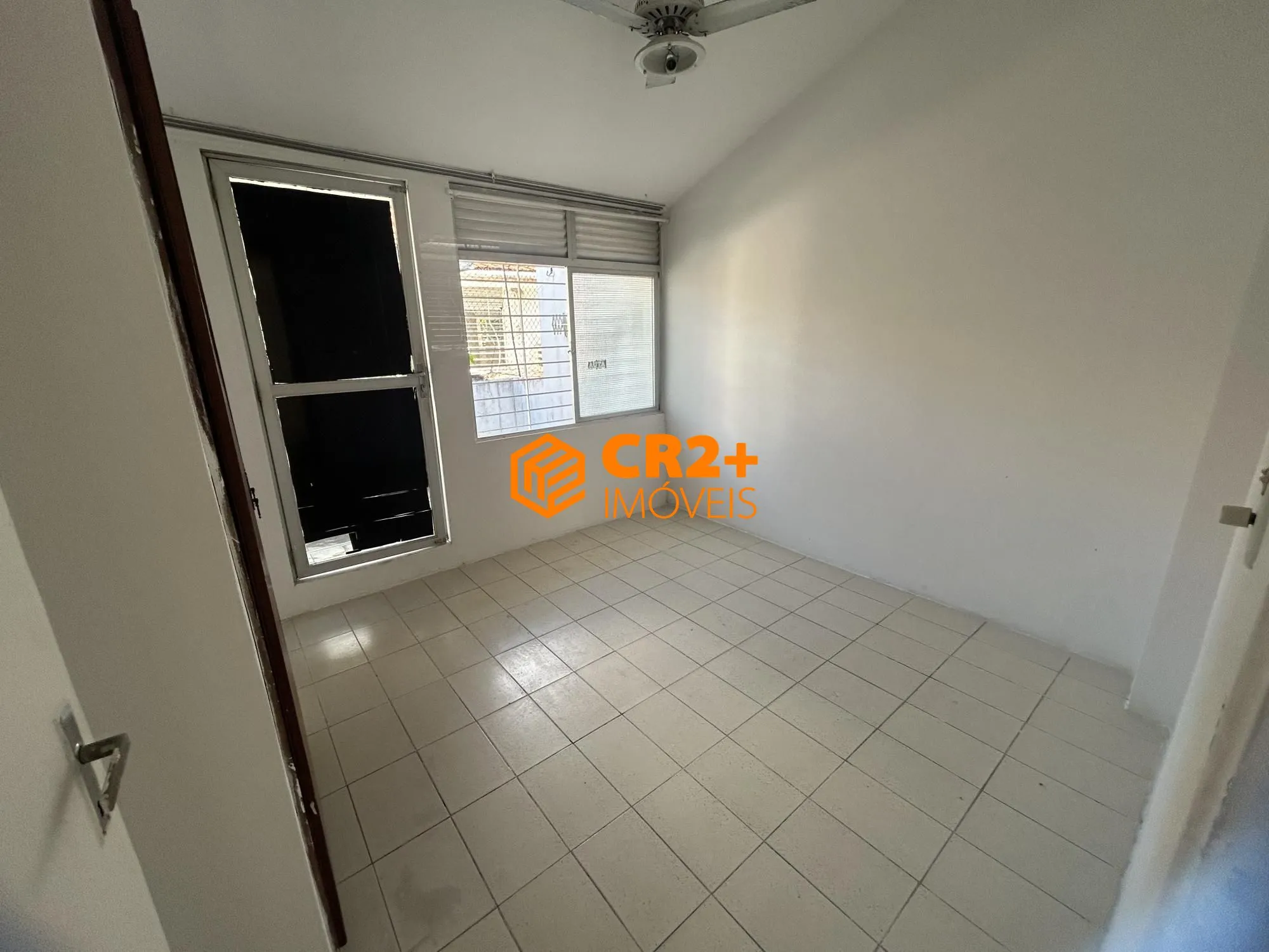 Imagem Vendo Casa em Condomínio Fechado 134m² c/ 4 Quartos na Imbiribeira.