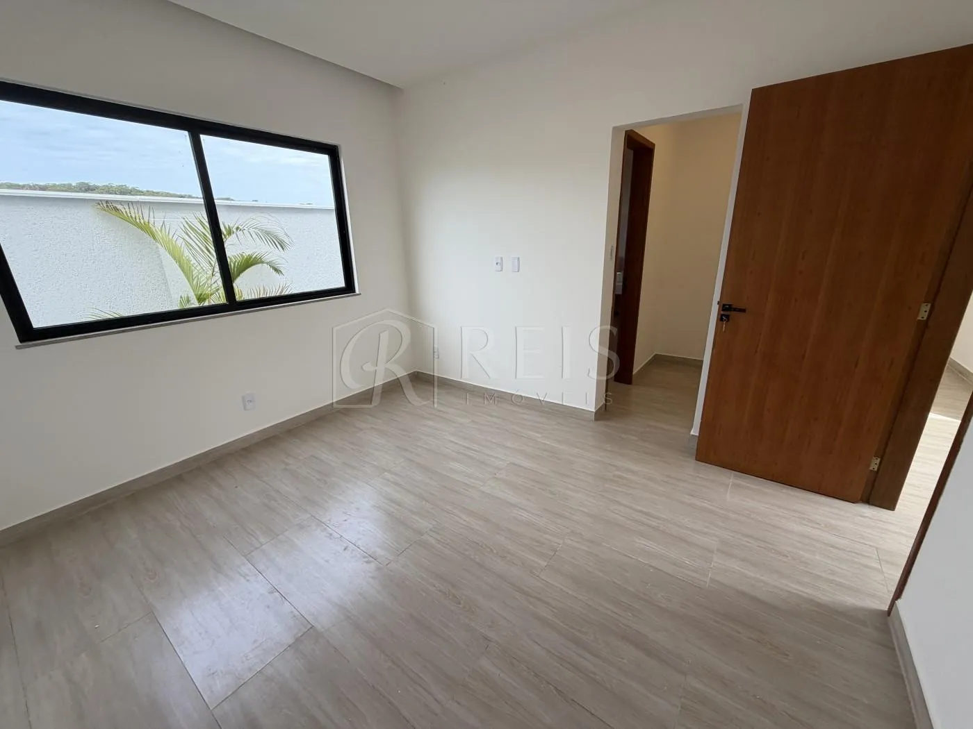 Imagem Casa para Venda em Rio das Ostras, Viverde, 4 dormitórios, 4 suítes, 5 banheiros, 4 vagas