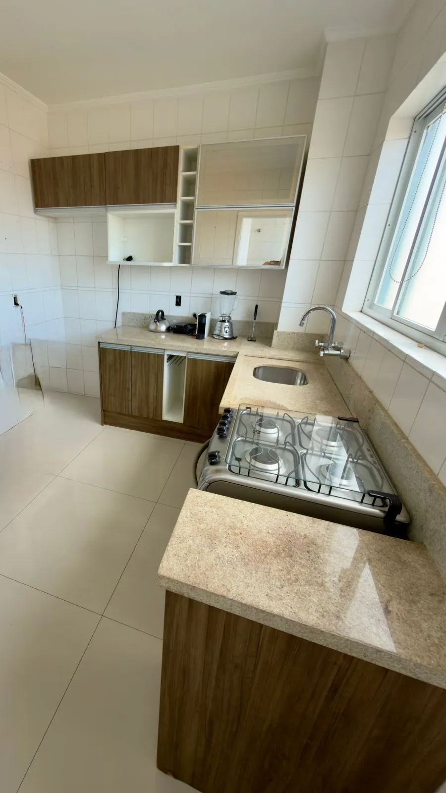 Imagem Casa com 02 quartos e 02 vagas no Bairro Jardim Itu em Porto Alegre