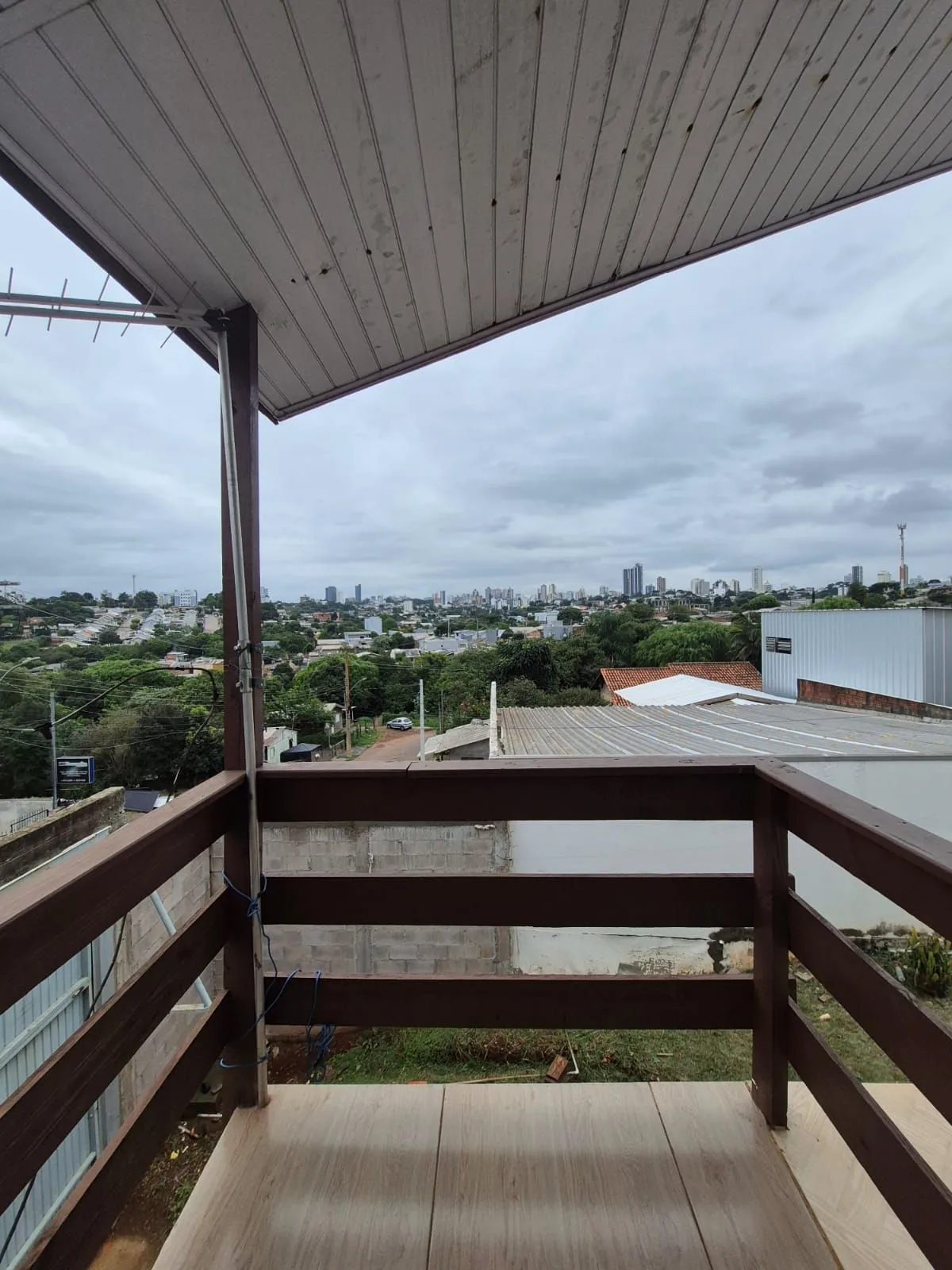 Imagem Belíssima casa de 2 dormitórios com um amplo pátio na cidade de Passo Fundo