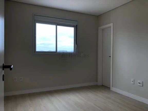 Imagem Excelente apartamento com 4 dormitórios em Balneário Camboriú.