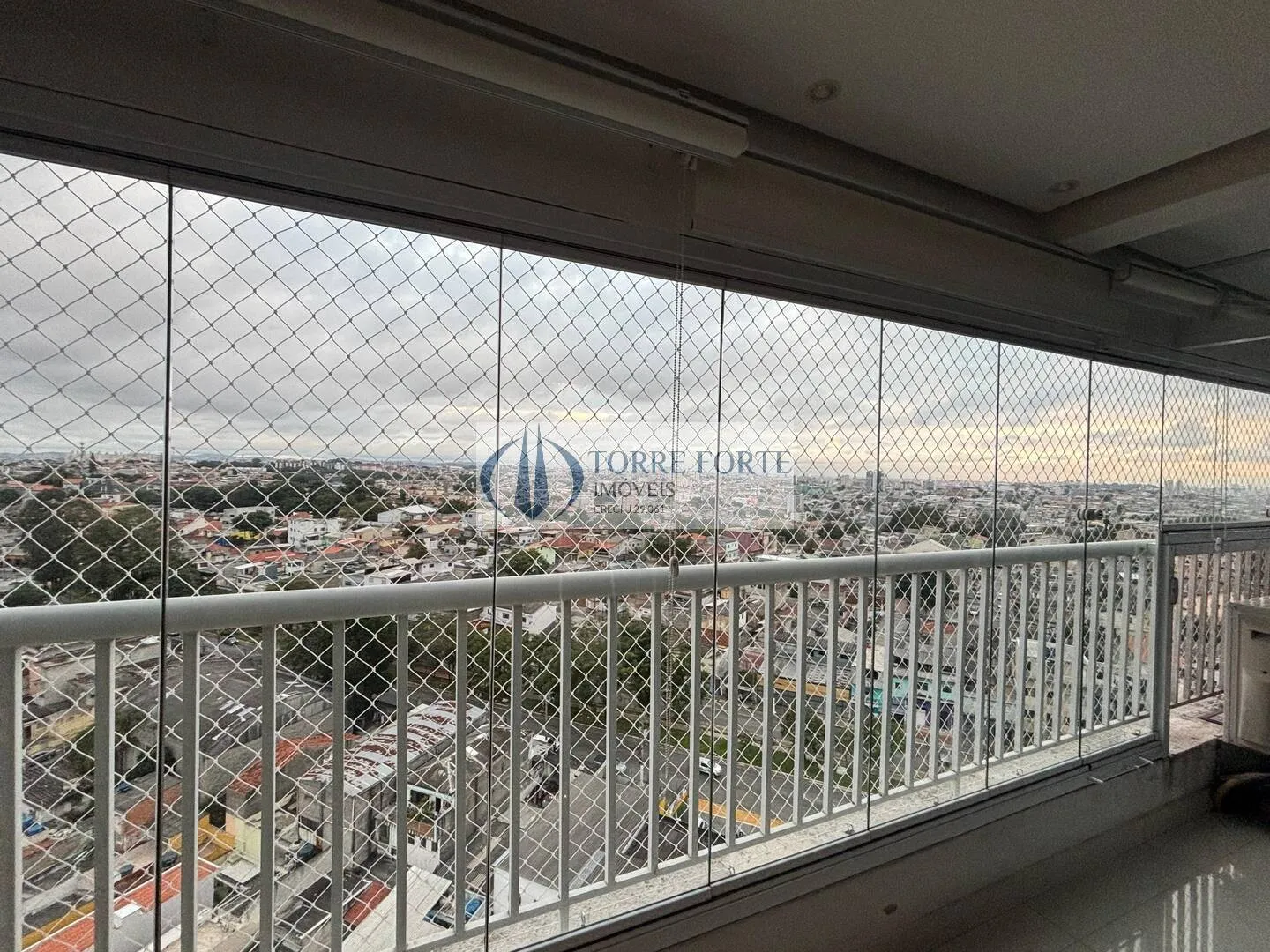 Foto do imóvel Lindo apartamento 2 dormitórios, 1 vaga Demarcada e escritura em Rua Engenheiro Osvaldo Andreani