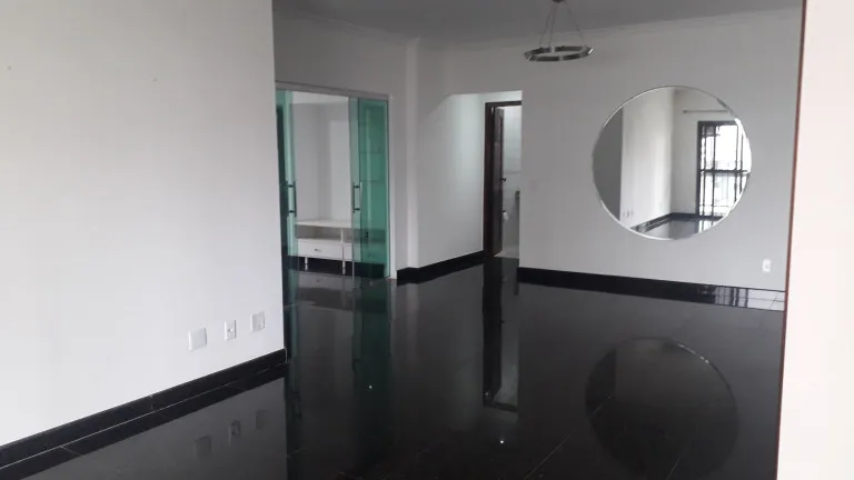Imagem Apartamento com 4 Quartos para Alugar, 200 m² em Batista Campos - Belém