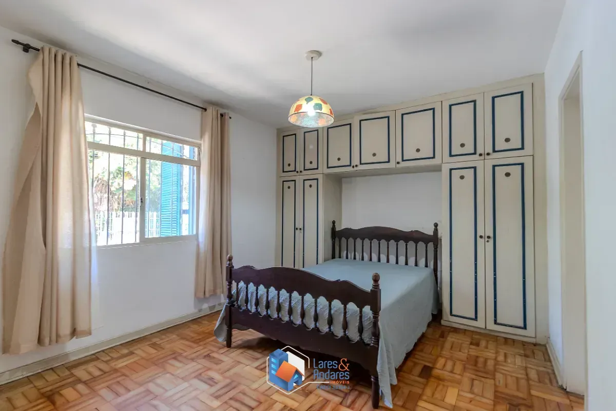 Imagem Sobrado para venda em Chácara Monte Alegre com 4 quartos, sendo 1 suíte, 261m²