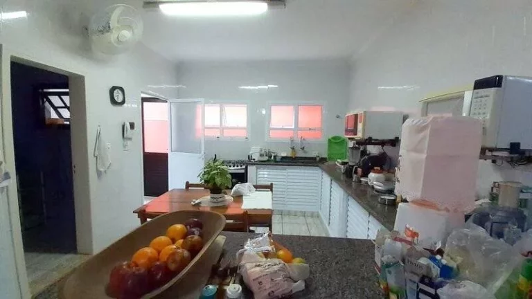 Imagem BELISSIMA CASA NO CENTRO DA CIDADE EM LOCAL TRANQUILO E PERTO DA PRAIA