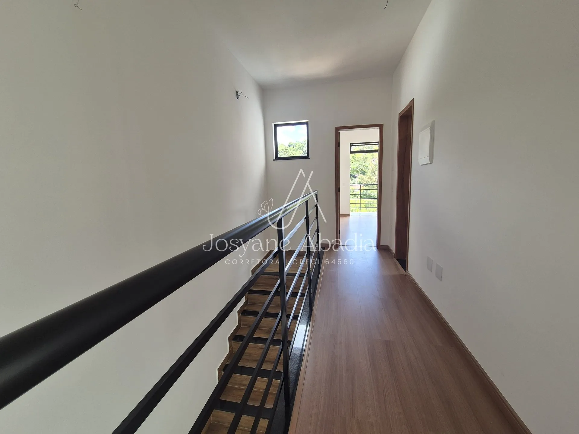 Imagem Casa Nova à Venda no Bairro Aeroporto em Juiz de Fora | 3 Quartos, Suíte e Alto Padrão