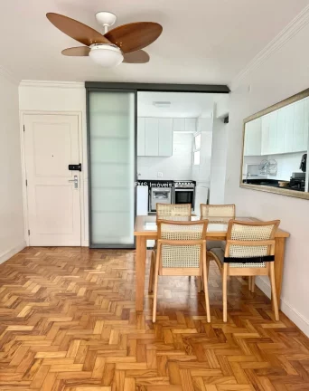 Imagem Apartamento à venda em Moema, 3 quartos sendo 1 suíte, 3 banheiros, 1 vaga de garagem.